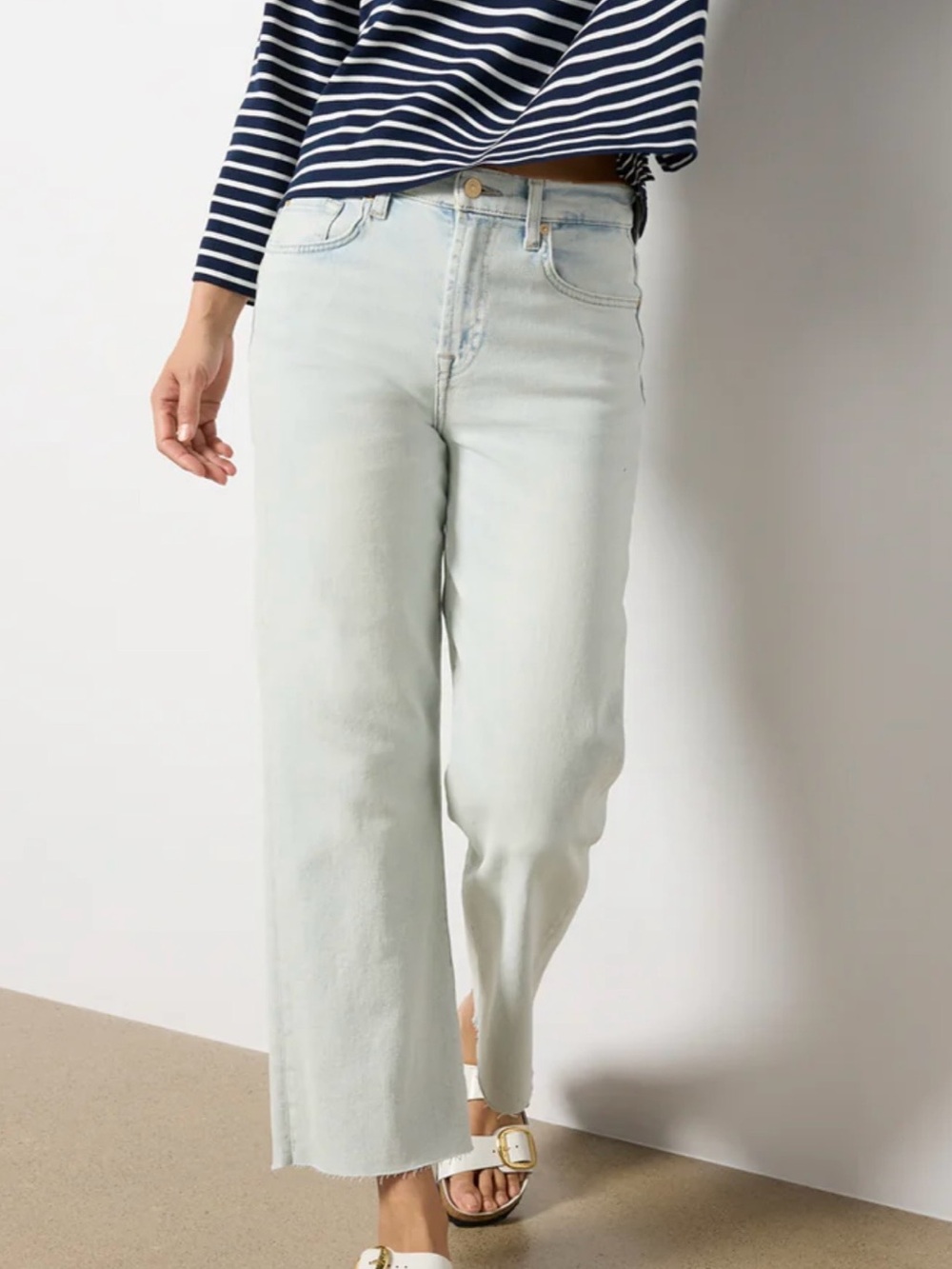 7 Cropped Alexa Wide-Leg Jeans in Maui wash